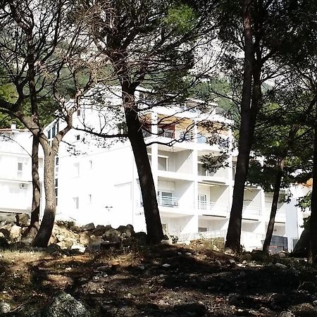 Apartments Lucija Брела Экстерьер фото