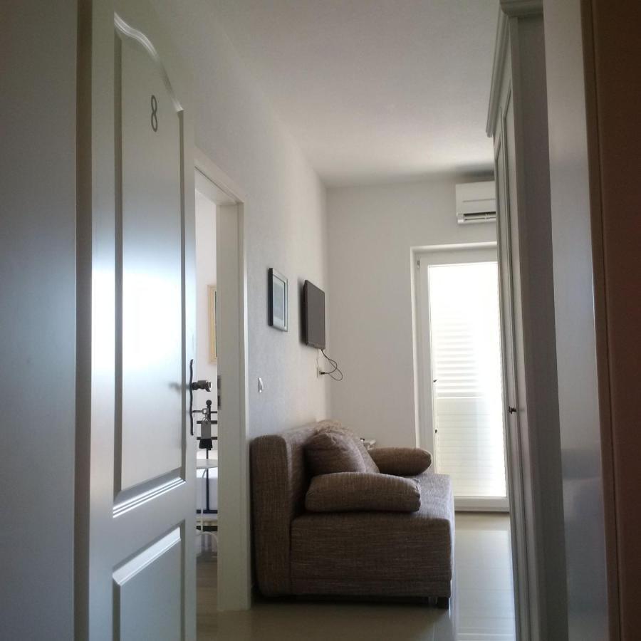 Apartments Lucija Брела Экстерьер фото