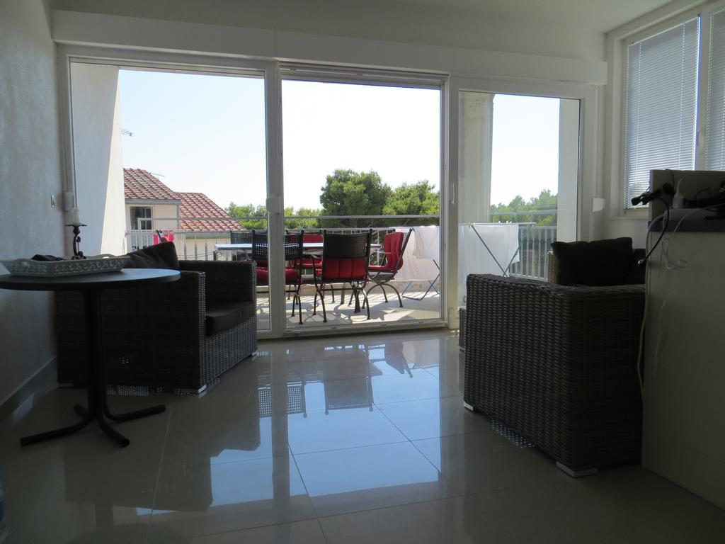 Apartments Lucija Брела Экстерьер фото